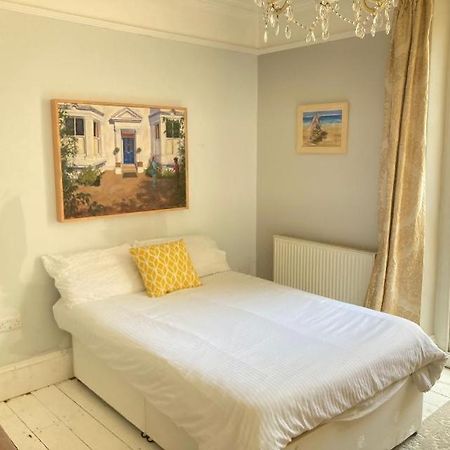Central Truro! Large Double Room In Victorian Property Kültér fotó
